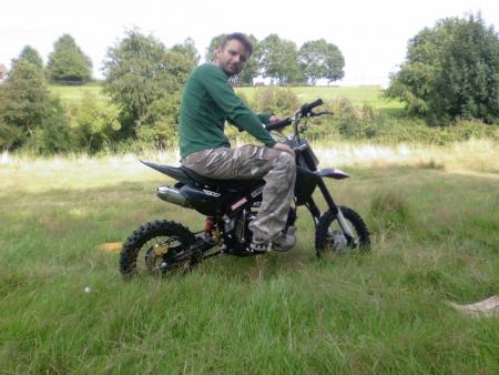 j oublierais jamais le cours de pit bike ou tu m as fait un double roulé boulé lol 